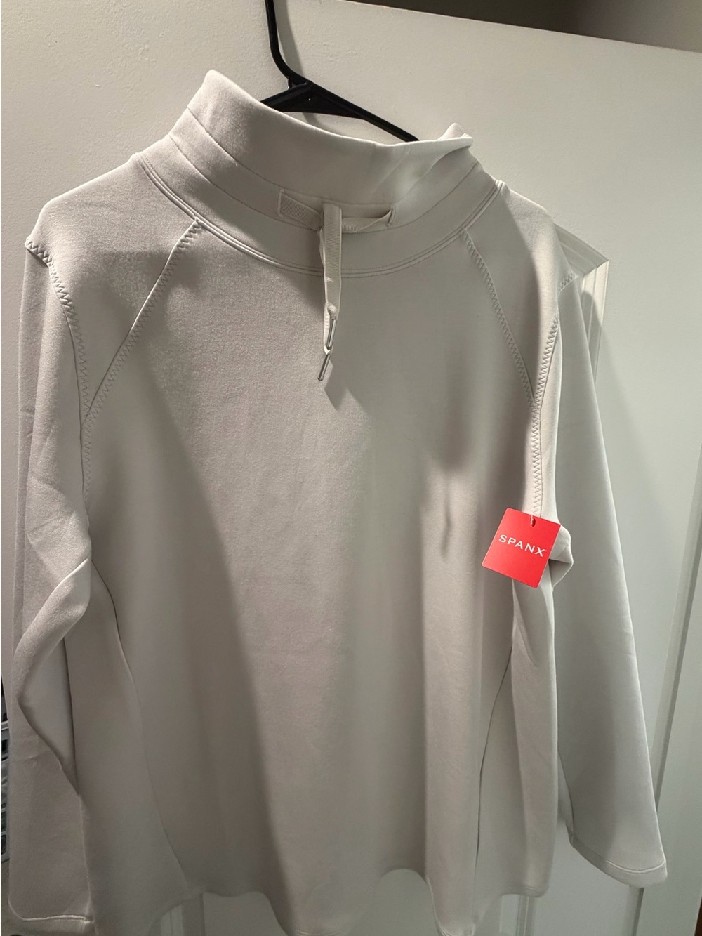 SPANX air essentials women’s Cream/Off-White Pullover